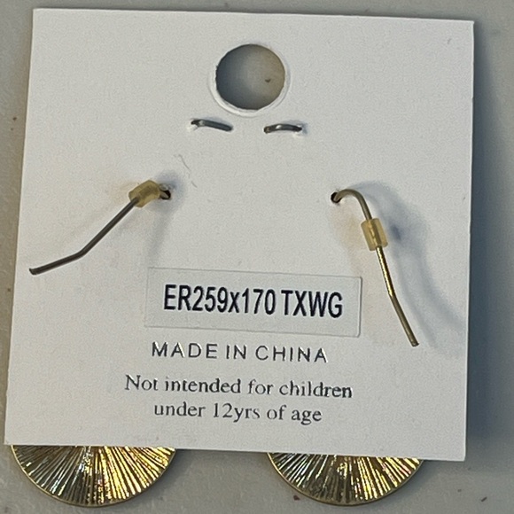 NWT Boho Western Gold-Toned Texas Girl Charm Earrings - Picture 6 of 8